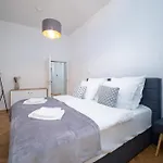 Design In Der Altstadt Mit Terrasse Und Fantastischem Ausblick Apartament *