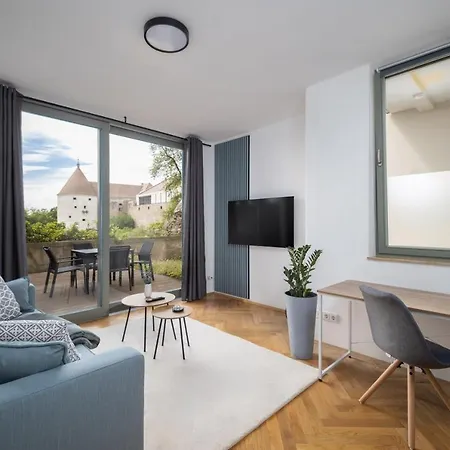 Design In Der Altstadt Mit Terrasse Und Fantastischem Ausblick 아파트 바우트젠