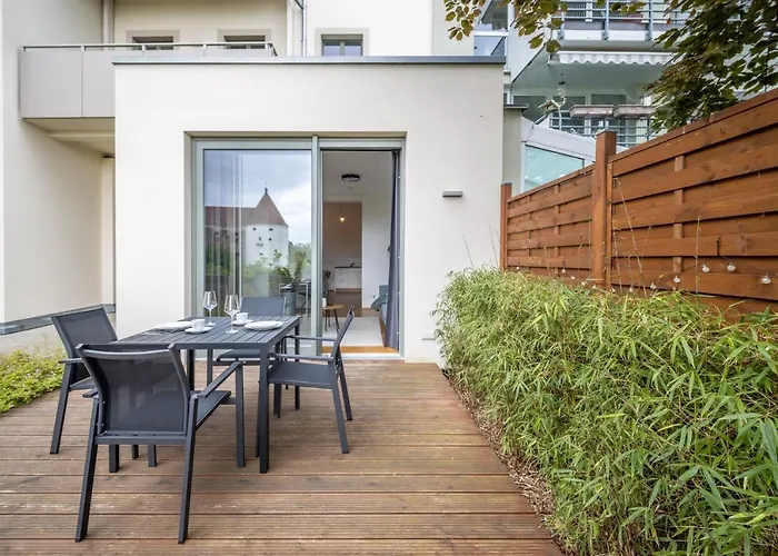 아파트 Design In Der Altstadt Mit Terrasse Und Fantastischem Ausblick 바우트젠
